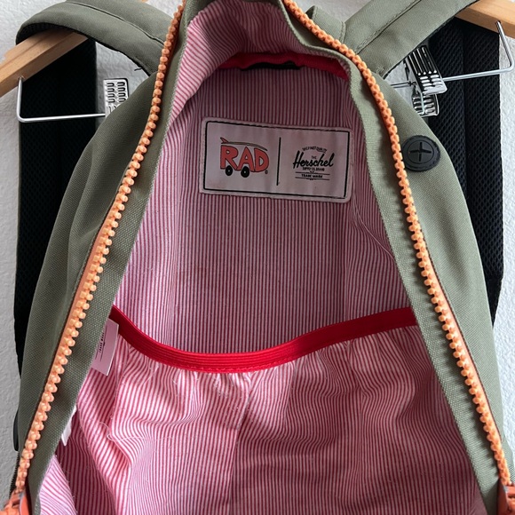 Herschel Backpack - Picture 7 of 10